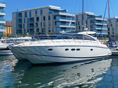 Sea motor yacht